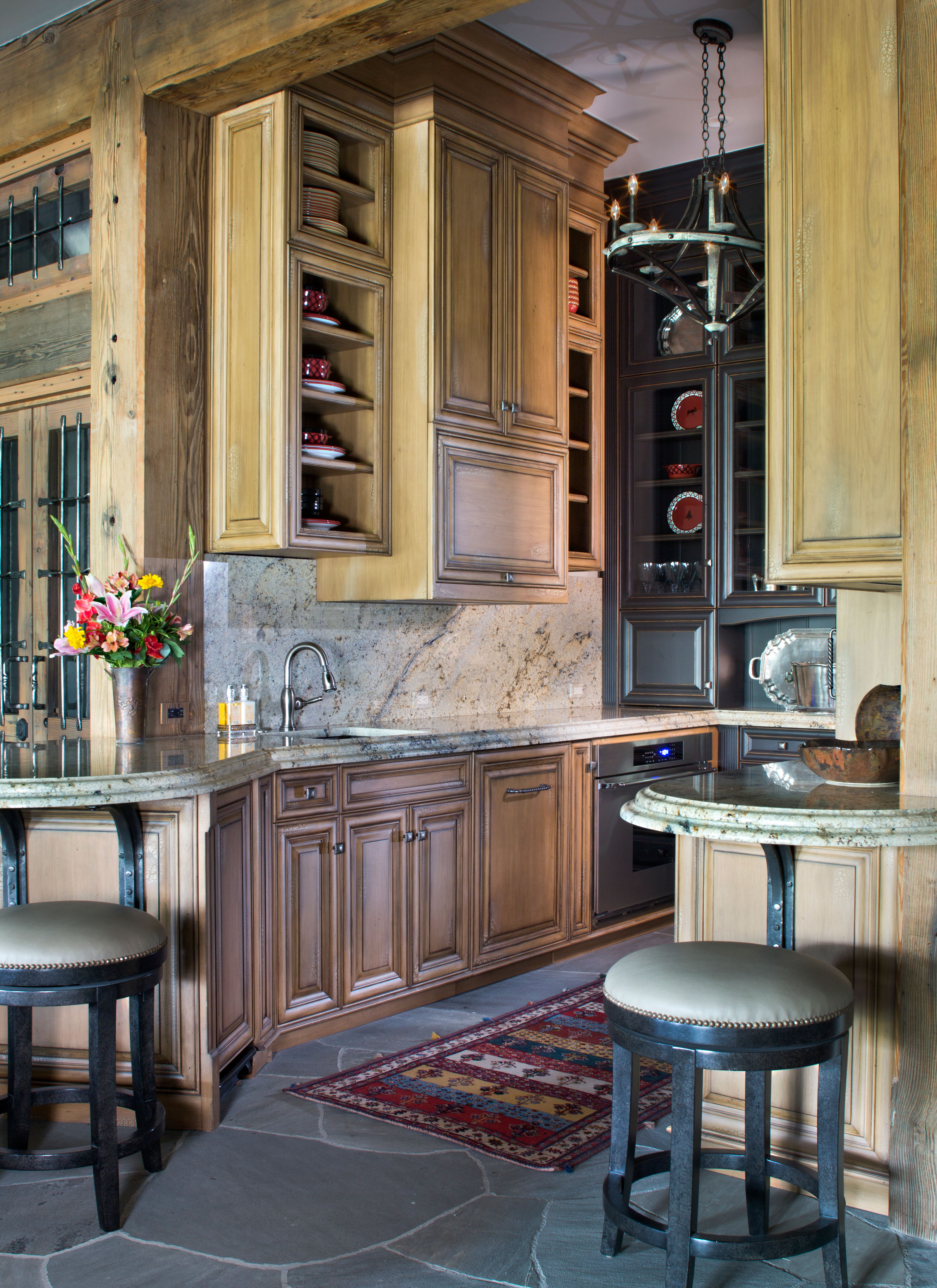 Country-Rustic Kitchen - Piney 2